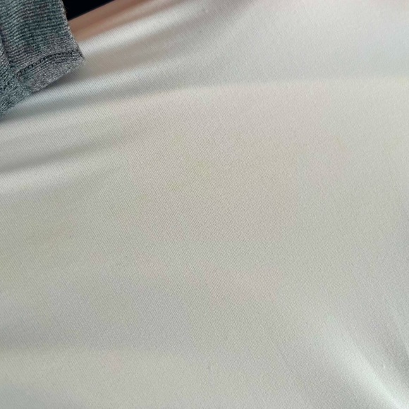 Lululemon tank with nice side ruching - Picture 5 of 5